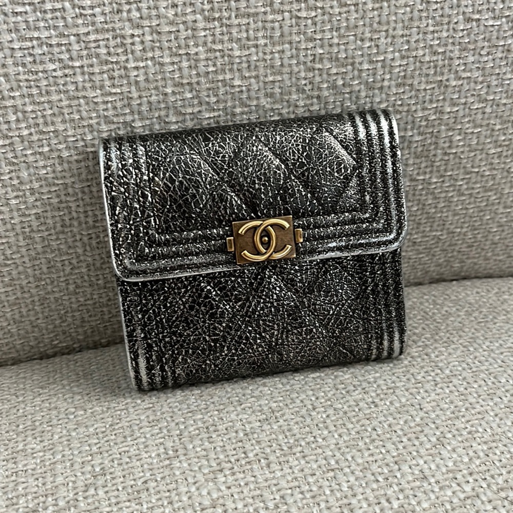 Used 100% Authentic Chanel Le Boy Wallet